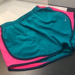 Nike Women’s Dry-Fit Running Short 🏃‍♀️🏃‍♀️🏃‍♀️